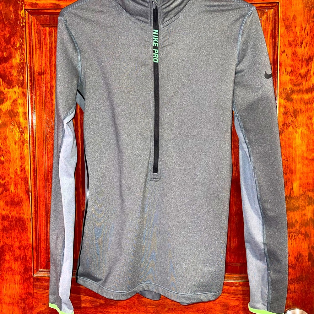 Great unique Nike pro. Super warm